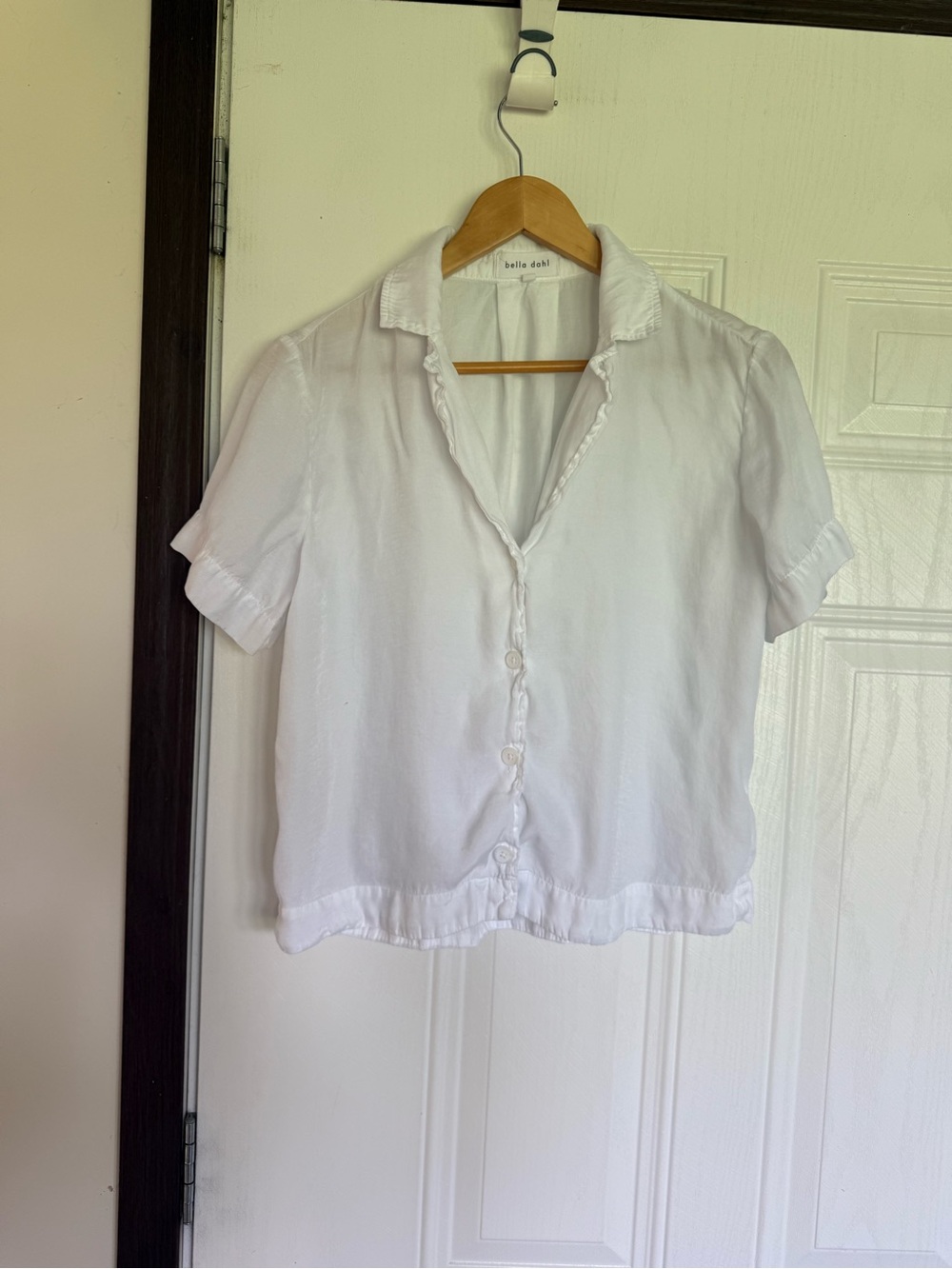 2 for $30 sale: Bella Dahl Lyocell white collared button down - S